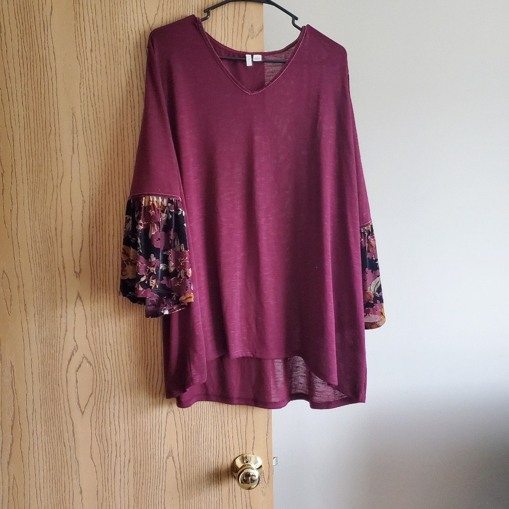 Cato bell sleeve shirt 22/24